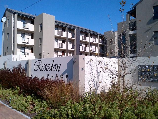 To Let 2 Bedroom Property for Rent in Lansdowne Western Cape